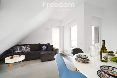 Apartament w Rydzewie z własną mariną