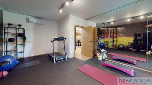 Dom premium z salą fitness i systemem smart home