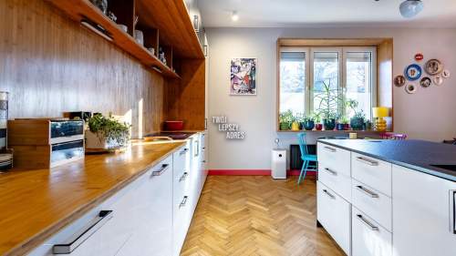 Designerskie mieszkanie z ogródkiem i garażem