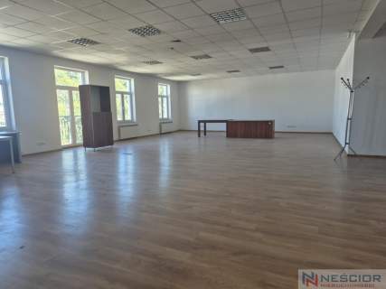 Lokal usługowy/ 200 m2 / Pułaskiego