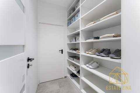 Apartament z ogrodem i garażem/KrólowejJadwigi 327