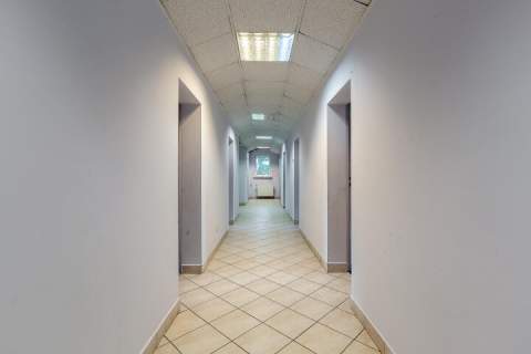 Obiekt biurowo-usługowy 503 m2 Parking Wrocław