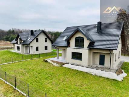 Nowy dom przy lesie