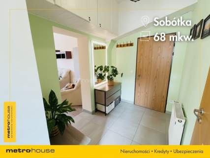 Słoneczne mieszkanie w sercu Sobótki dla rodziny.