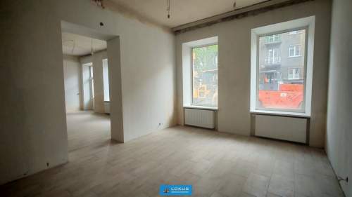 Lokal handlowo-usługowy parter witryna 70 m2