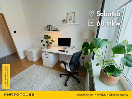 Słoneczne mieszkanie w sercu Sobótki dla rodziny.