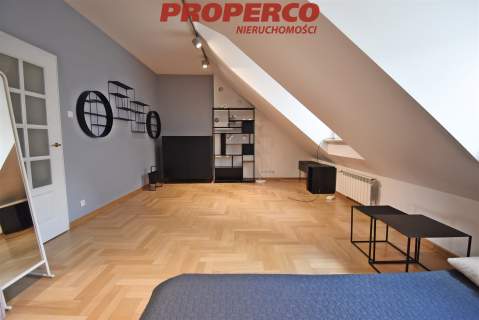Dom 5 pokoi 222m2, Kielce, Centrum, ul. Zacisze