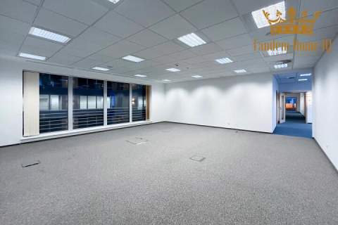 Na wynajem 1574m2 brutto, układ gabinetowy, biurowiec klasy A,...