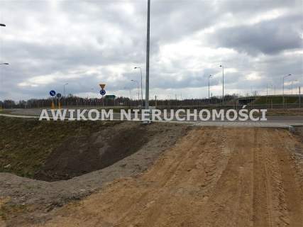 Działka przy zjeździe S 8 w okolicy Żabiej Woli