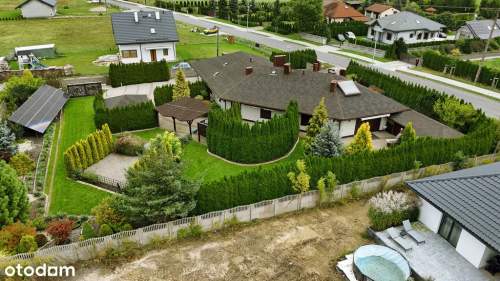 Parterowy dom Dobroń koło Pabianic, Fotowoltaika, Solary