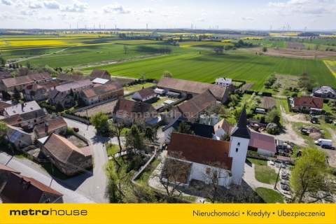 Budynki gospodarcze murowane 1150m2 Centrum wioski