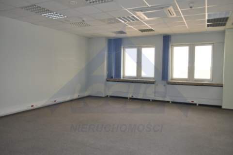 Biuro 400- 600 m2 wynajem Praga płd.