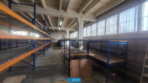 Magazyn ogrzewany z rampą, biuro i parking