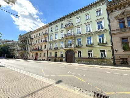 Kamienica - Podwale - 1700m2 - Wynajem 