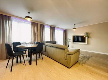 Nowe Dwustronne Balkon Piwnica Winda 