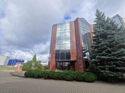 Aleja Krakowska biurowiec obok trasy S2