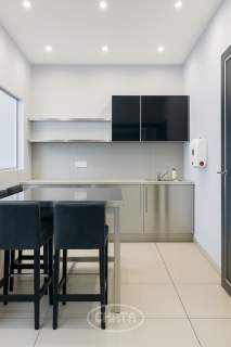 Prestiżowe biuro w Rondo Verona 4 m. post.