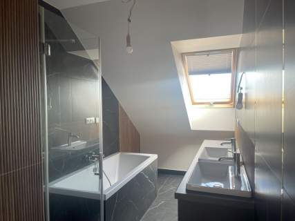 Komfortowe 3 pokojowe II poziomowe, balkon, miejsc