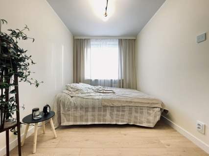 Nowe Dwustronne Balkon Piwnica Winda 