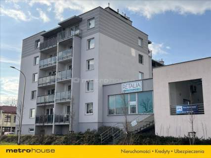 Kawalerka z dużym balkonem w Centrum Grodziska.