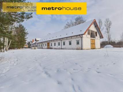 Stajnia z częścią mieszkalną na 40 458 m2 działce.
