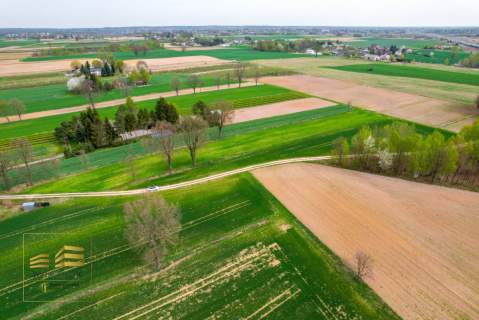 Działka rolna o pow. 3900m2 w Płouszowicach