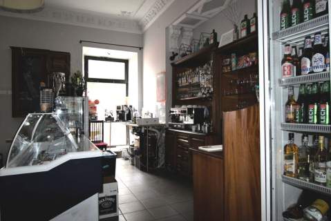 Lokal w eklektycznej kamienicy mieszczańskiej.