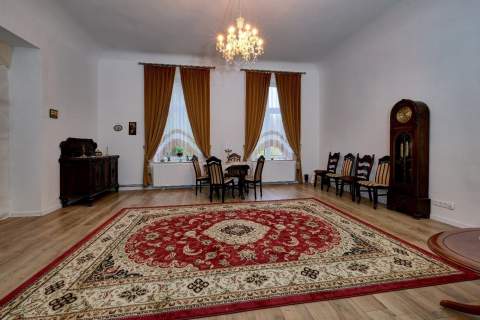 91 m2 mieszkanie w pałacu