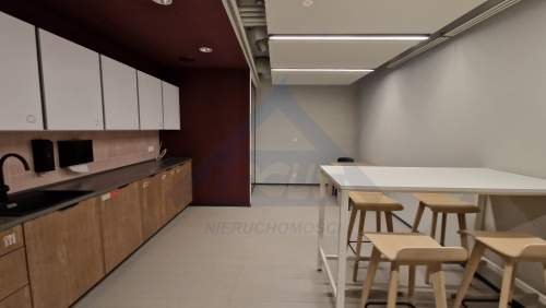 Śródmieście kamienica biurowa 261 m2wynajem