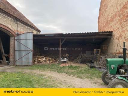 Budynki gospodarcze murowane 1150m2 Centrum wioski