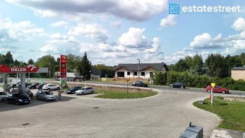 Lokal usługowy 776 m przy drodze 881 Sonina