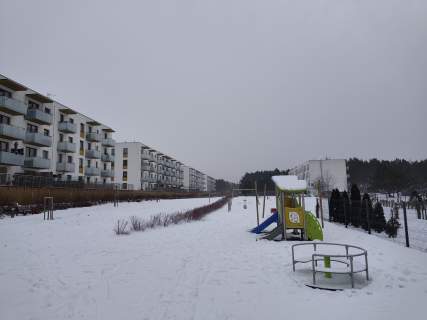 4-pokojowe mieszkanie z 2 miejscami postojowymi i kom. lok.