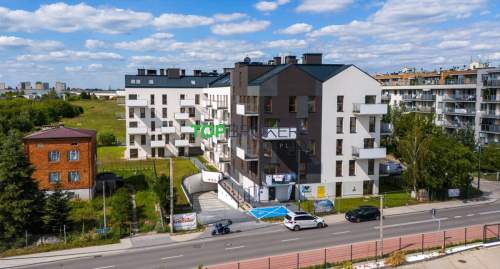 Przestronne 3 pokoje w stanie deweloperskim