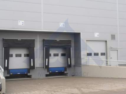 Magazyn z biurem 1599 m2 Włochy