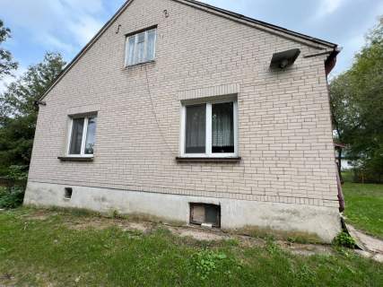 Działka siedliskowa z domem i zabudową zagrodową