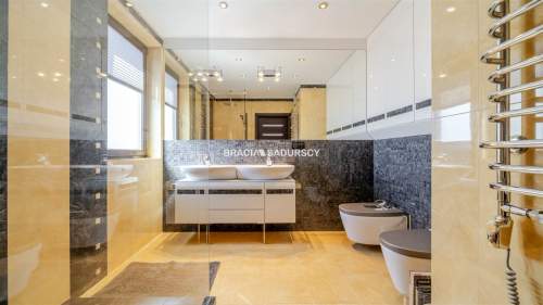 Penthouse / taras 120 m2 / 4 miejsca postojowe