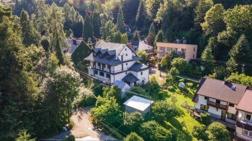 Ustroń Polana/budynek do adaptacji 12 apartamentów