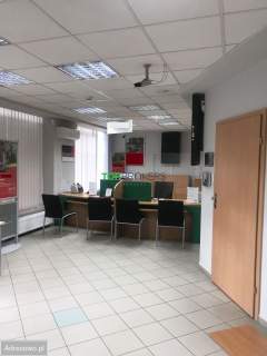 Przestronny, narożny lokal z witrynami