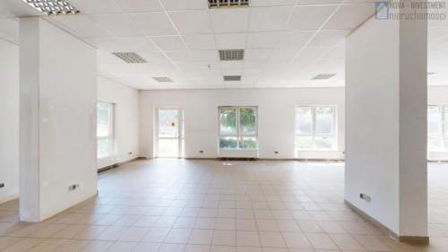 Parter centrum 3 wejścia wys. 3m. 206m2