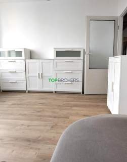Przestronne trzy pokoje, do wprowadzenia się