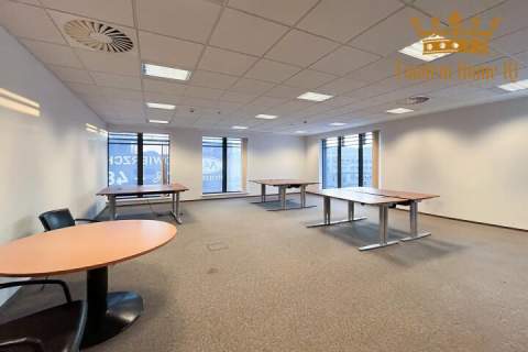 Na wynajem 1574m2 brutto, układ gabinetowy, biurowiec klasy A,...