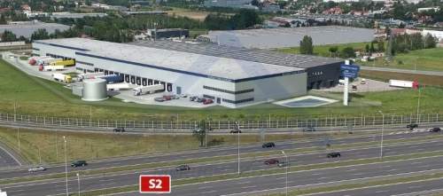 magazyn Włochy przy S2 ok. 2700m2