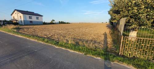 Działki budowlane na sprzedaż w bardzo dobrej lokalizacji.