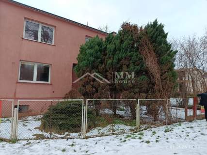 Dom z ogrodem we Fromborku.