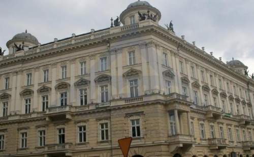 Griffin House, Pl. Trzech Krzyży