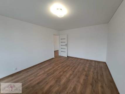 M-4 59 2p./w/loggia/Julianów