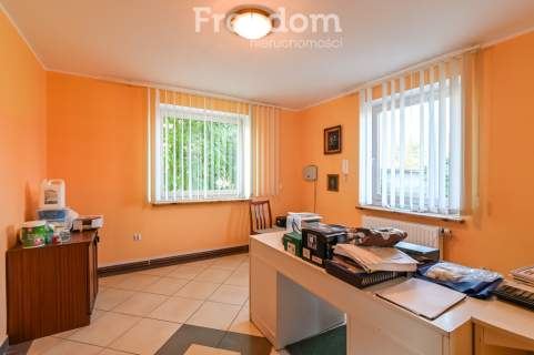 Hala 200 m2 z biurem - Pruszcz Gdański