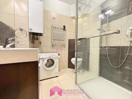 Komfortowy i wyposażony apartament z tarasem. 1piętro.Blisko...