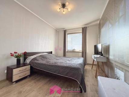 Komfortowy i wyposażony apartament z tarasem. 1piętro.Blisko...