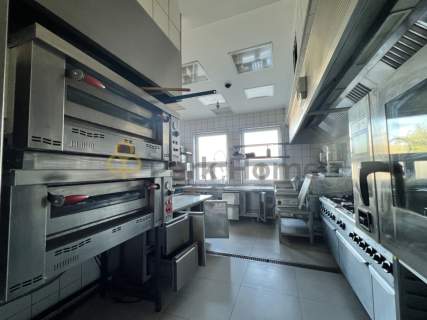Obiekt-restauracja/apartament - Dominice.